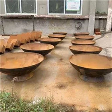 حفرة النار المعدنية في الهواء الطلق