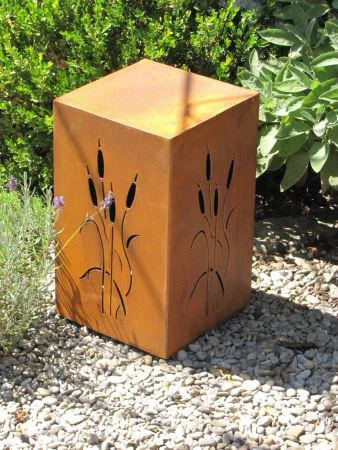 عمود الزنجار الزخرفي