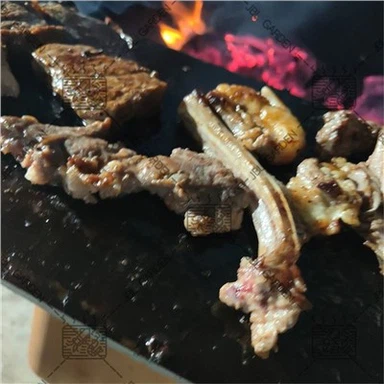 حرق الشواء الخشبي