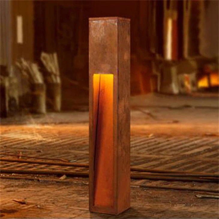 Outdoor Lamp Post