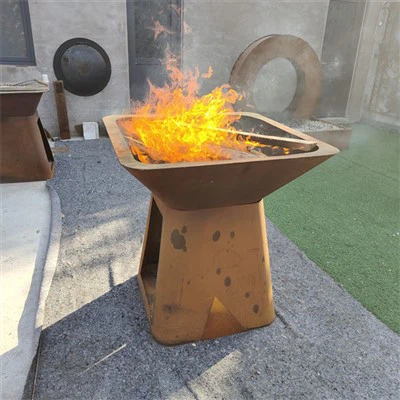 حفر النار للشواء في الفناء والنزهة